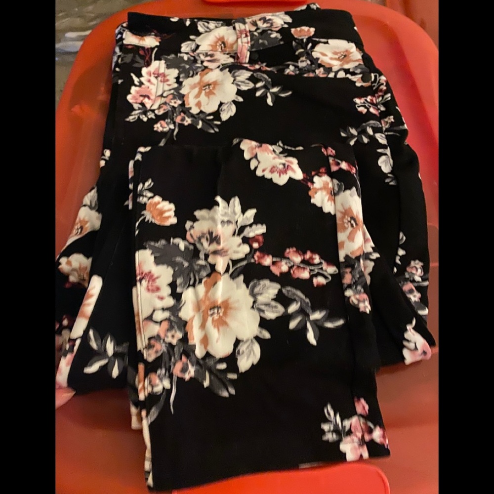 Torrid cropped dress pants
